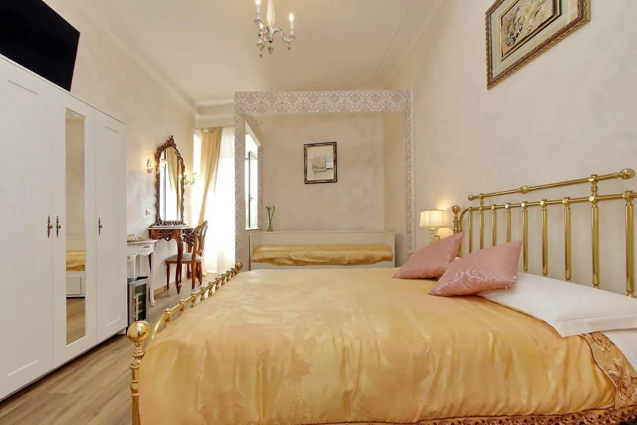 Just Chilling Suite Rome